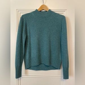 Like New J. CREW S Relaxed Mock Neck 100% Cashmere Sweater, small.